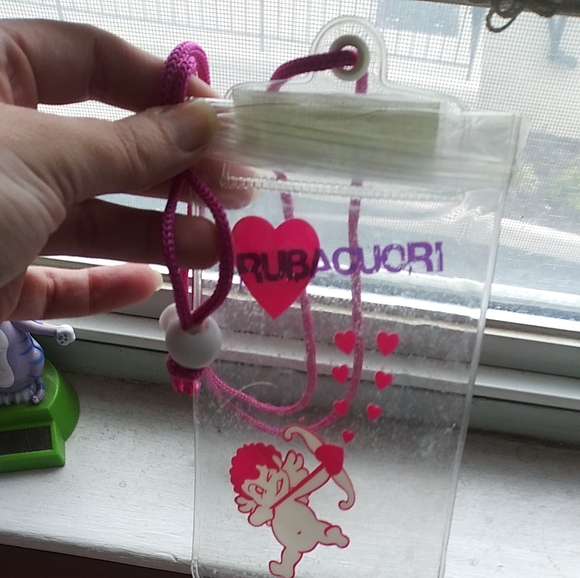 Cellphone case lanyard 'waterproof'